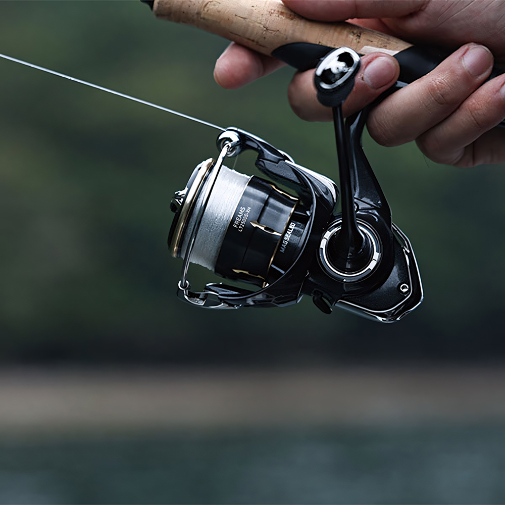 Carrete de Pesca Giratorio DAI - Shimano Reel Stradic reseña y precio